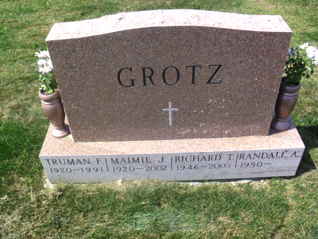 Photo of headstones/Maimie J Grotz d2002 hdstn Saint Stephens RC cem Grand Is Erie NY